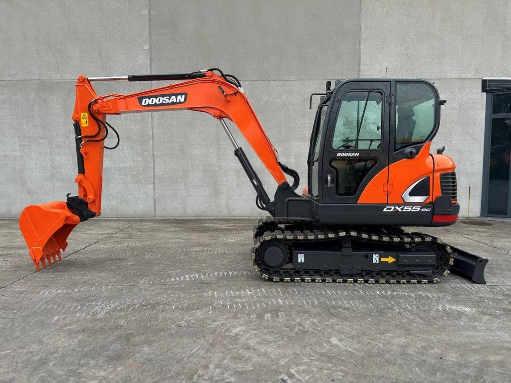 Doosan DX55-9C Diesel-Midi-Bagger 2017