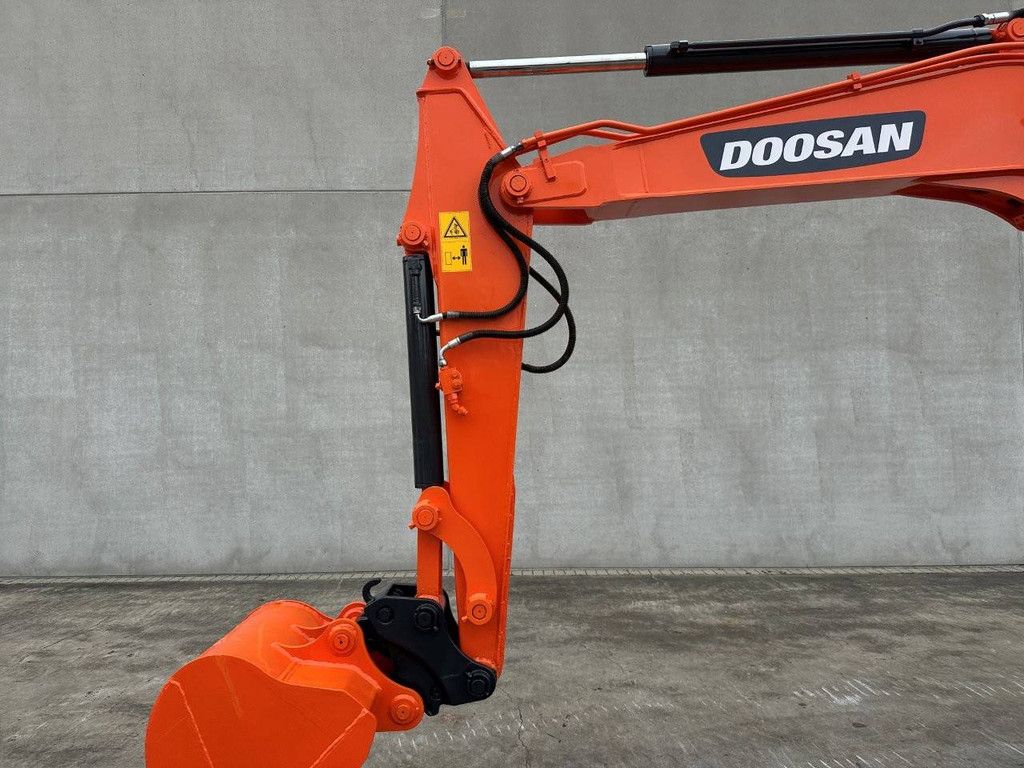 Doosan DX55-9C Diesel-Midi-Bagger 2017