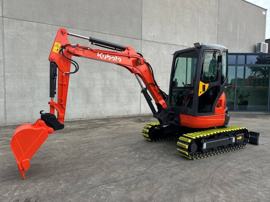 Midi excavator Kubota KX135-3SZ Diesel 2013