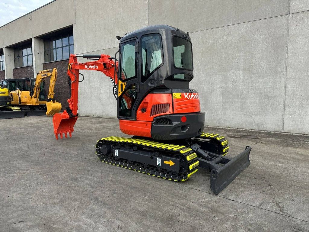 Midi excavator Kubota KX135-3SZ Diesel 2013