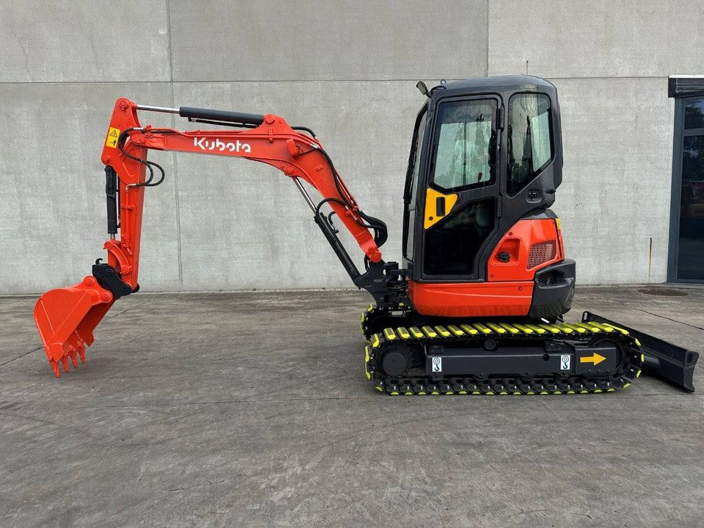 Midi excavator Kubota KX135-3SZ Diesel 2013