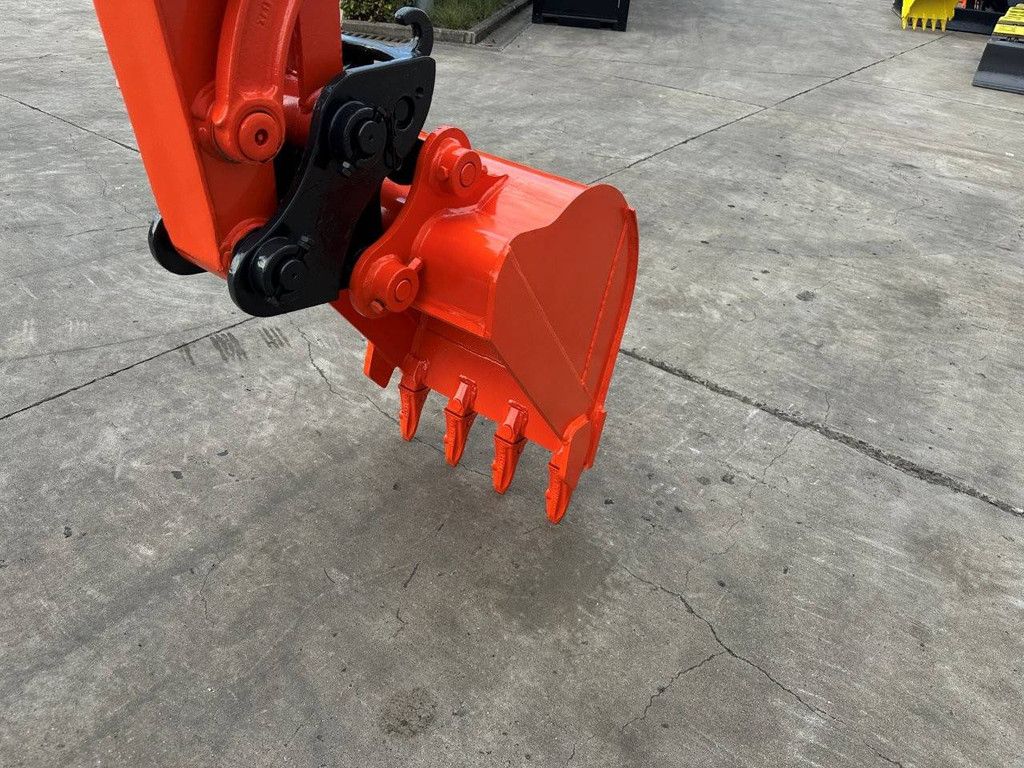 Midi excavator Kubota KX135-3SZ Diesel 2013