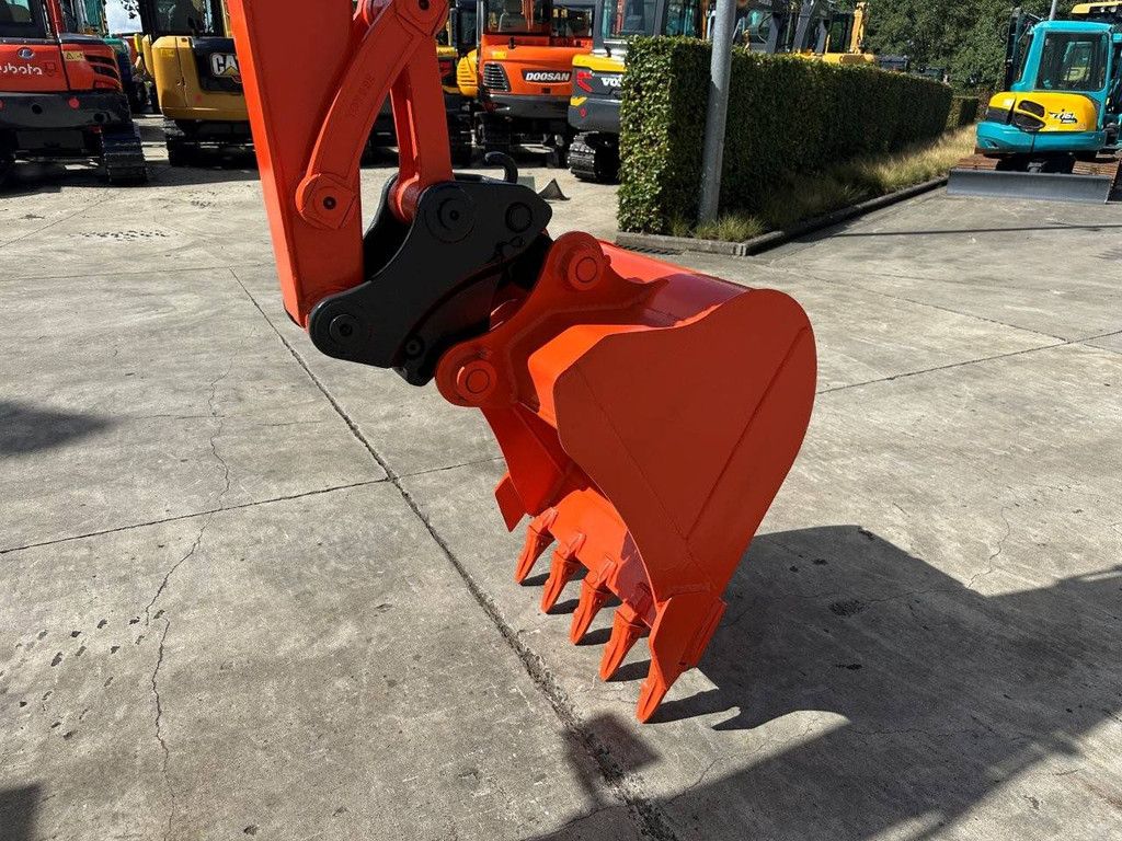 Midi excavator Kubota KX161-3SZ Diesel 2012