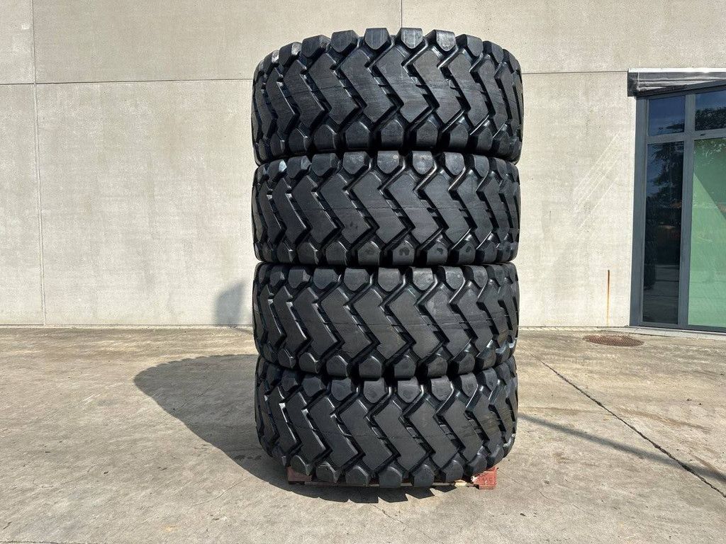 Forcestone Radladerreifen 26.5-25, 4 Stück, neu