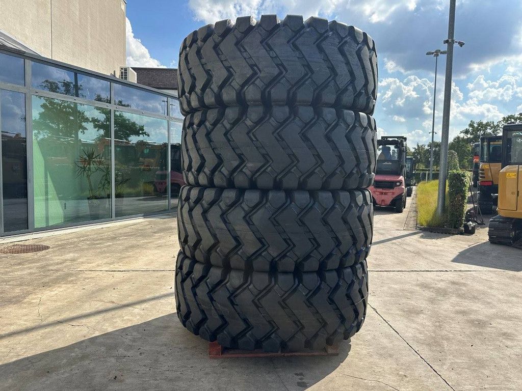 Forcestone Radladerreifen 26.5-25, 4 Stück, neu