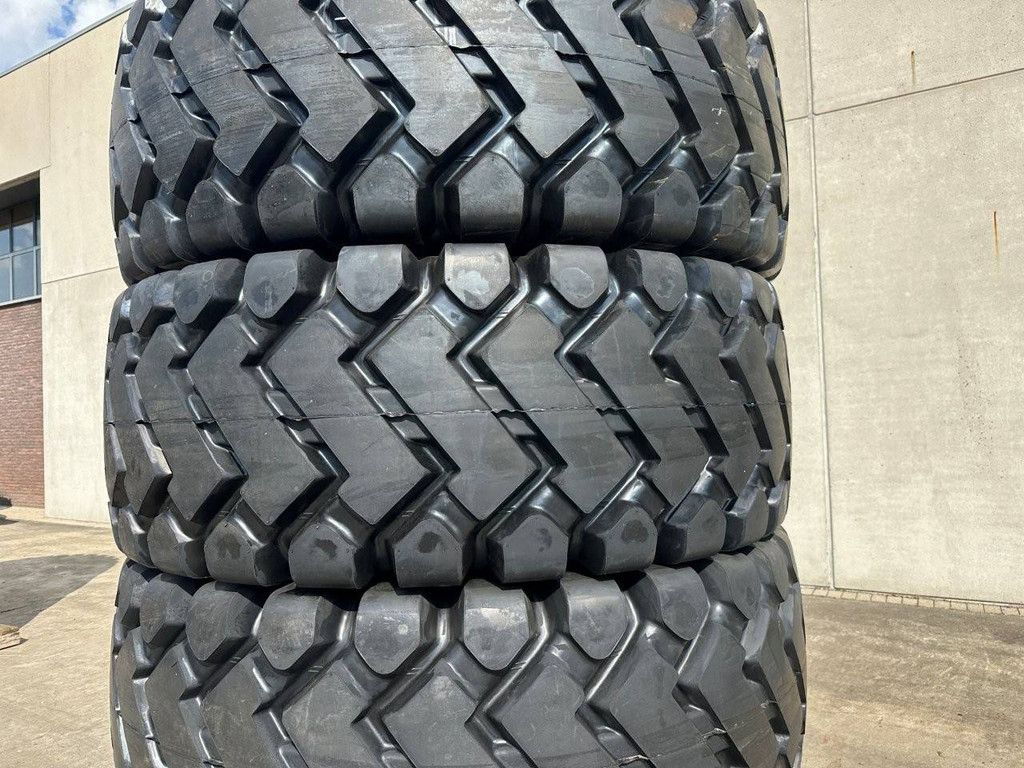 Forcestone Radladerreifen 26.5-25, 4 Stück, neu