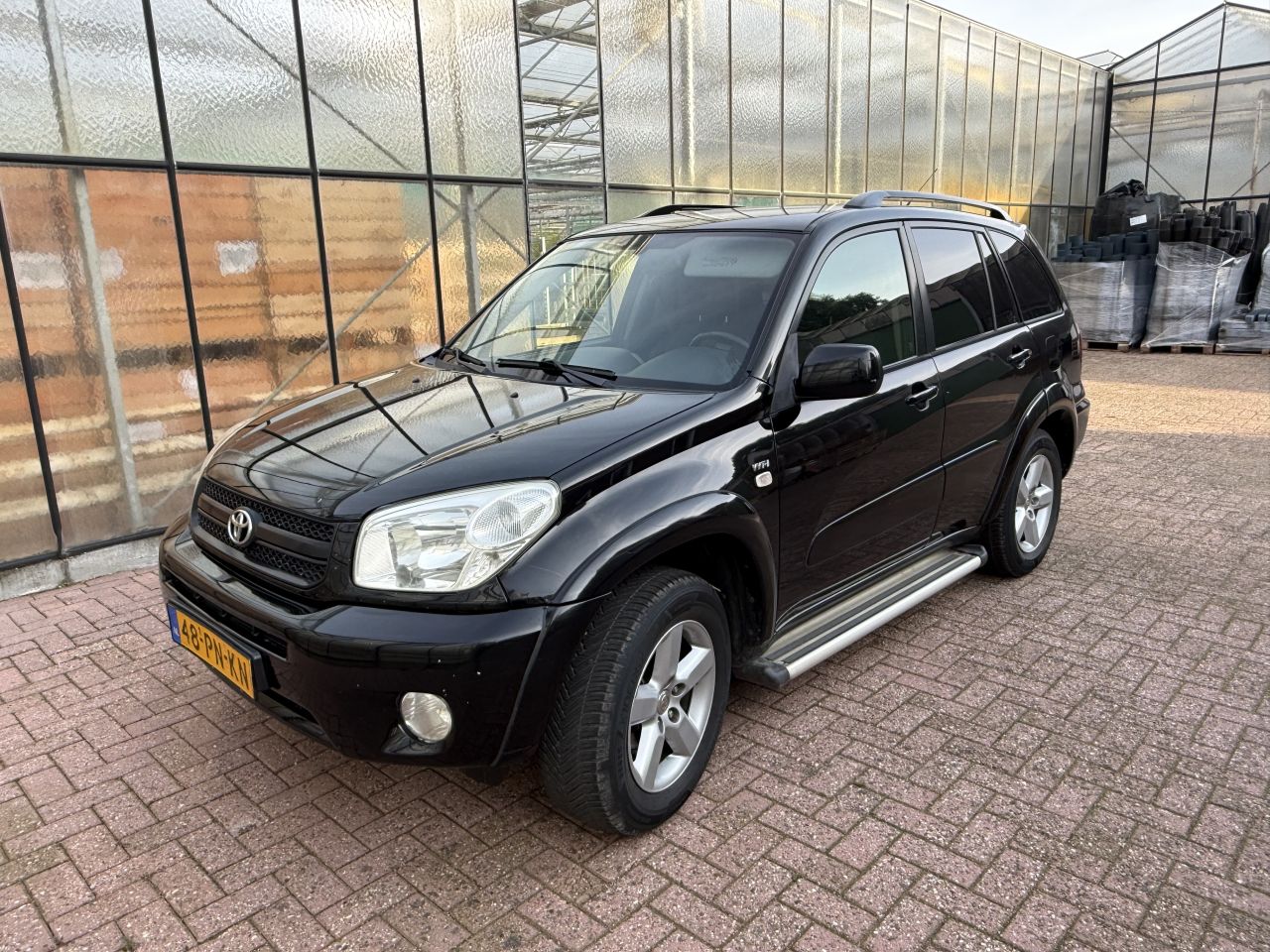Toyota Rav4 2.0 5DR 4WD AUT 2004 Zwart Automaat! Trekhaak!
