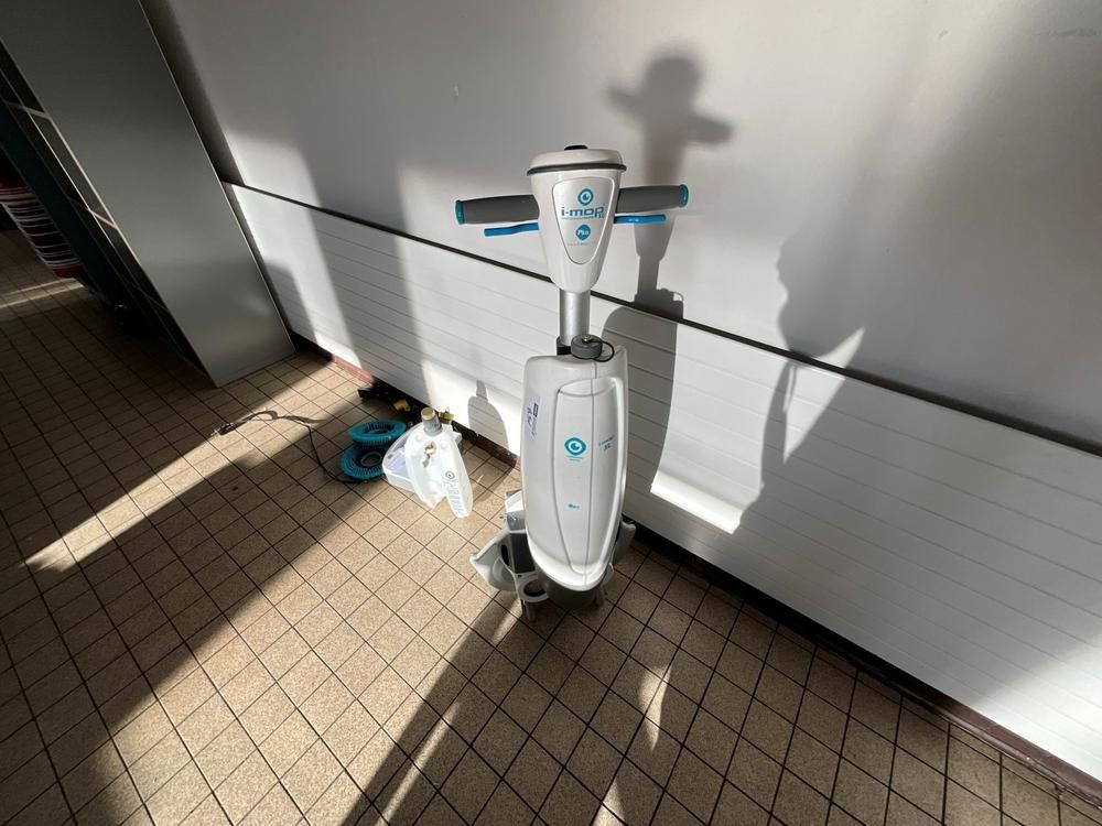 I-team i-mop XL Floor Scrubber-Dryer