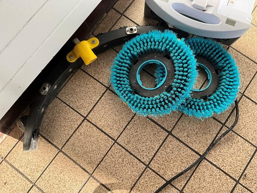 I-team i-mop XL Floor Scrubber-Dryer