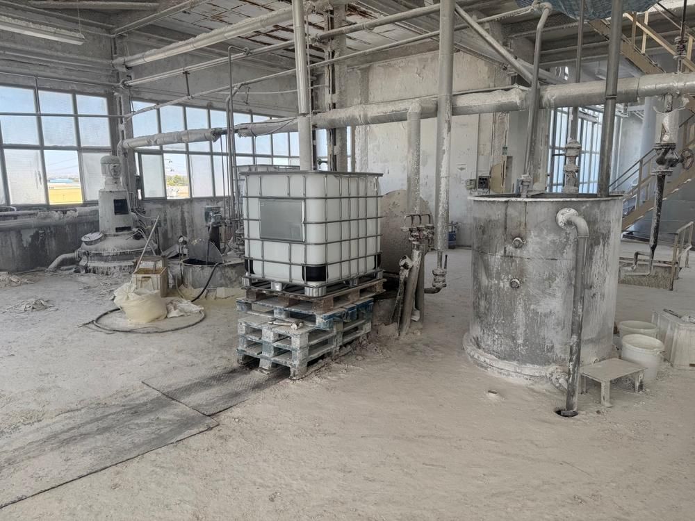 (liquid material) weighing and dosing station