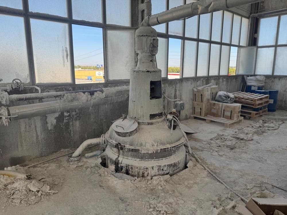 (liquid material) weighing and dosing station