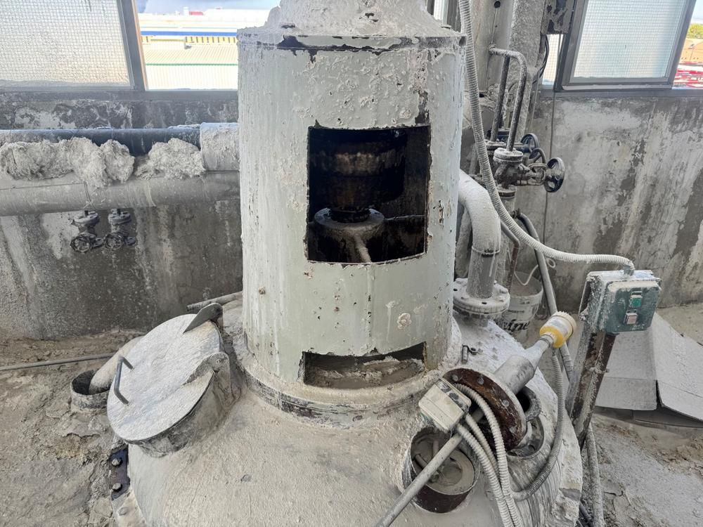 (liquid material) weighing and dosing station