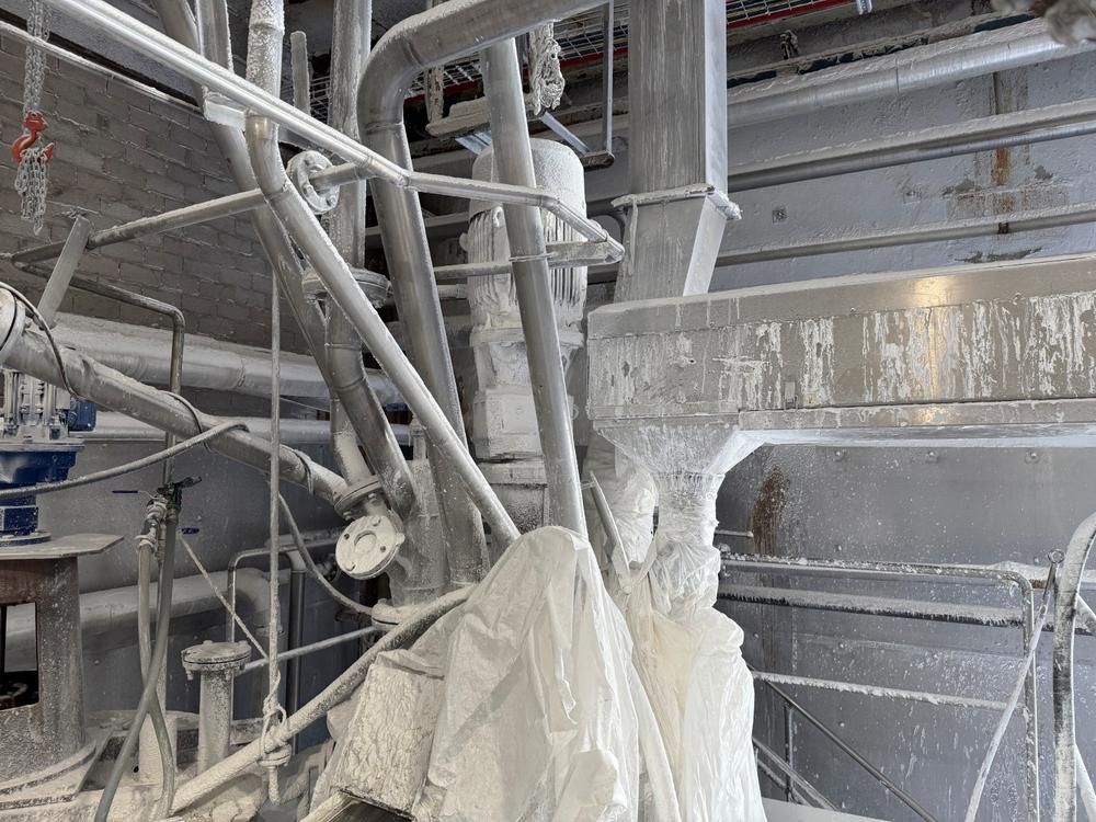 Slurry mixing station
