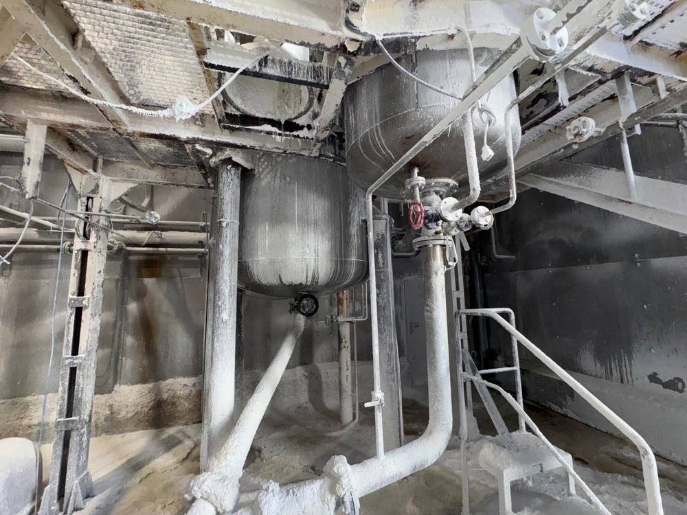 Slurry mixing station