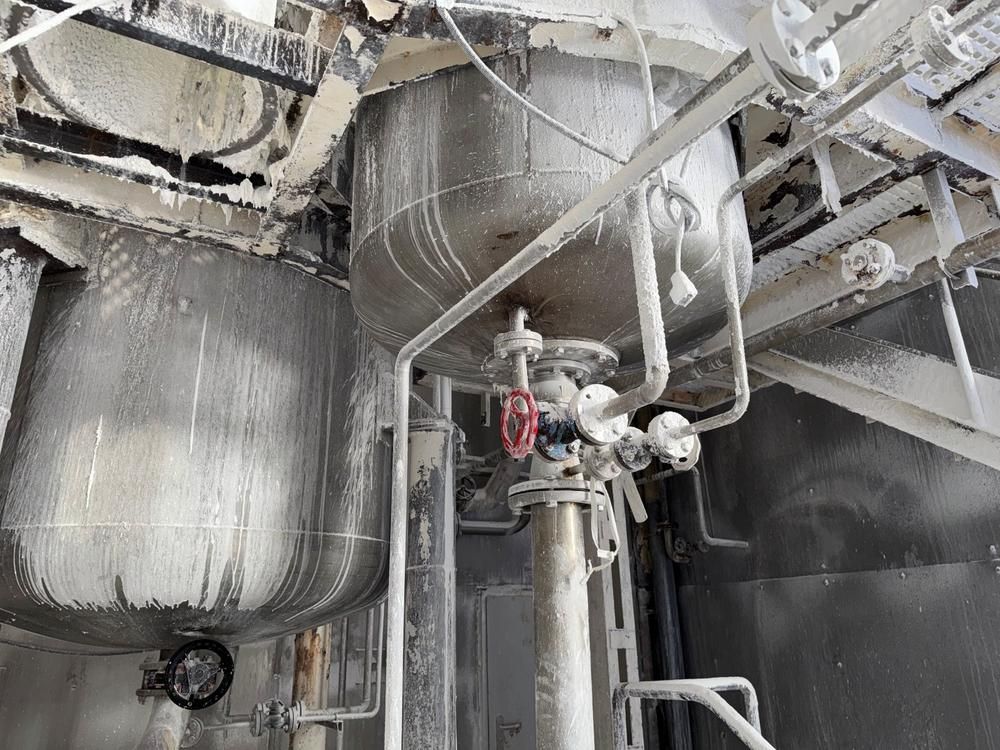 Slurry mixing station