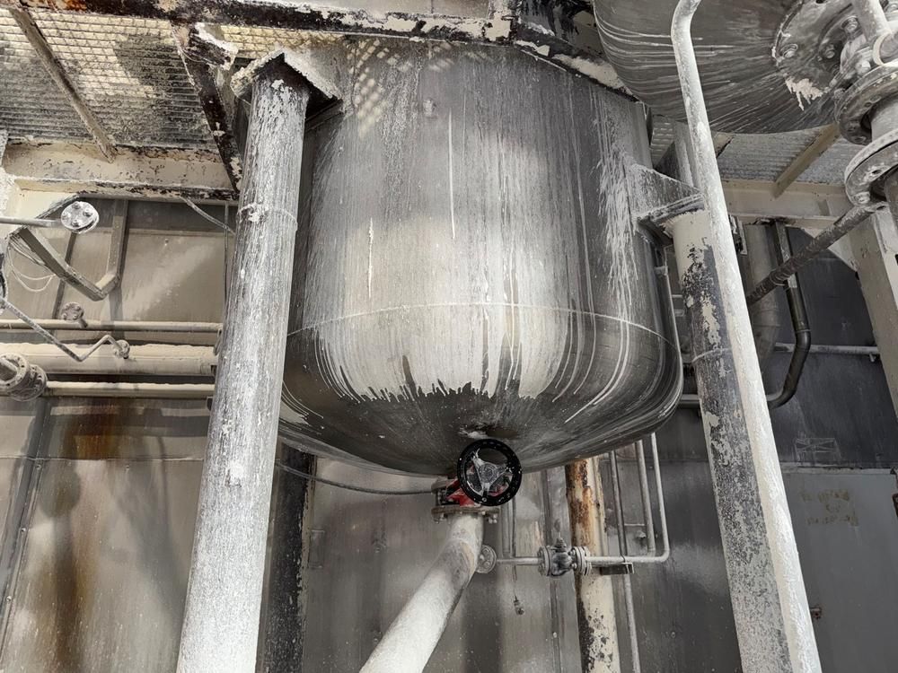 Slurry mixing station