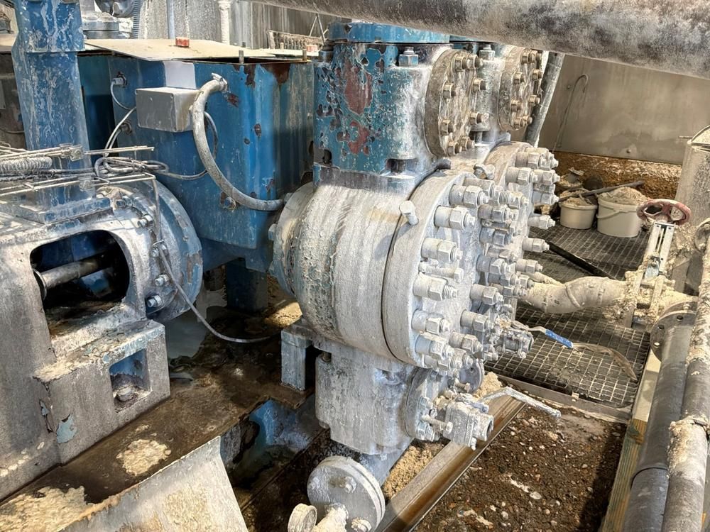 High pressure pumping station