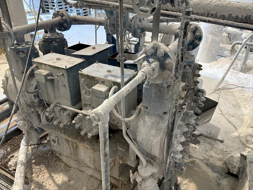 High pressure pumping station