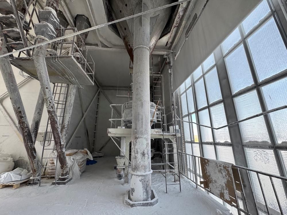 Vacuum powder lift (separator)