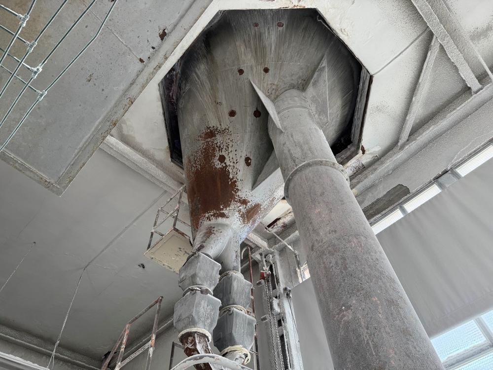 Vacuum powder lift (separator)