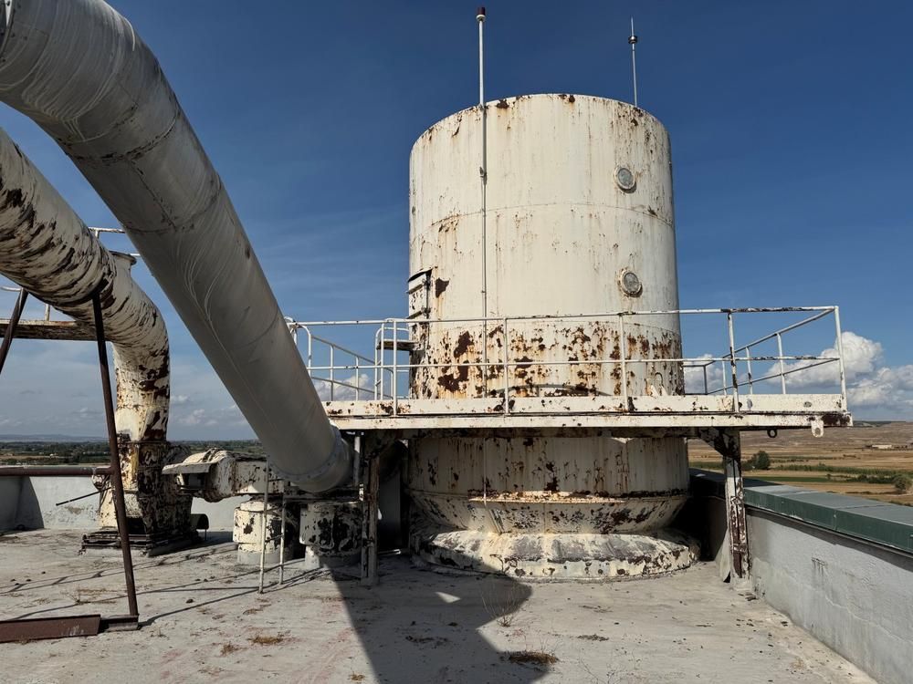 Vacuum powder lift (separator)