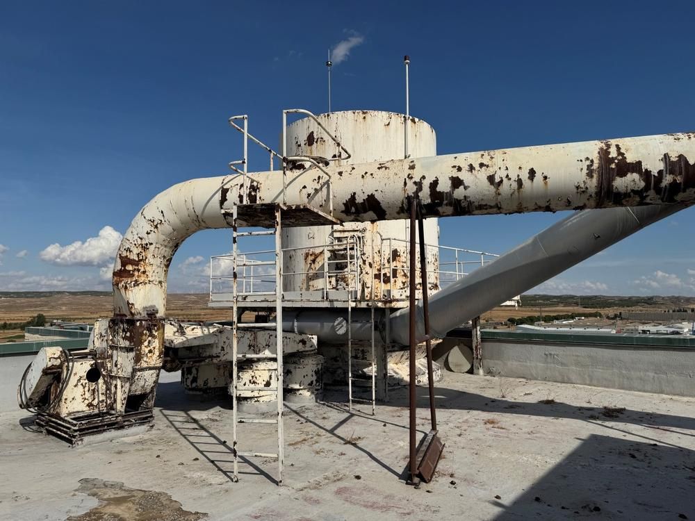 Vacuum powder lift (separator)