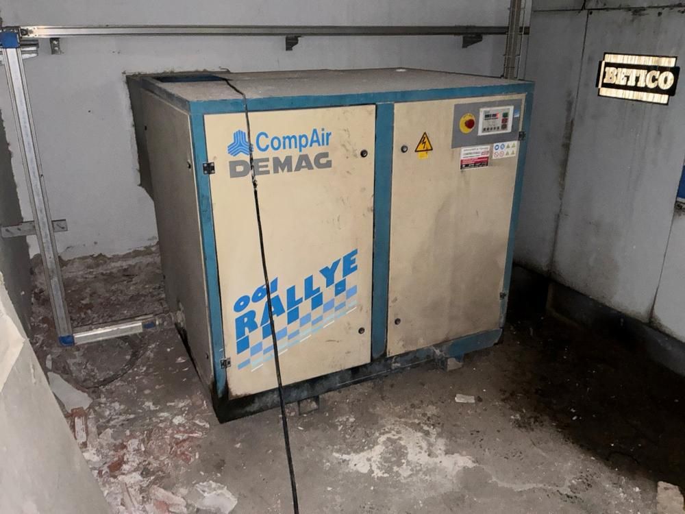 1998 CompAir Demag RA-061/9 air compressor