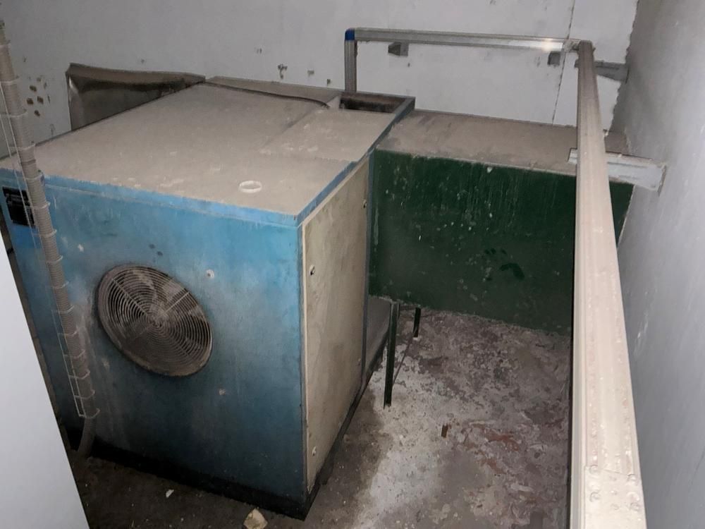 1998 CompAir Demag RA-061/9 air compressor