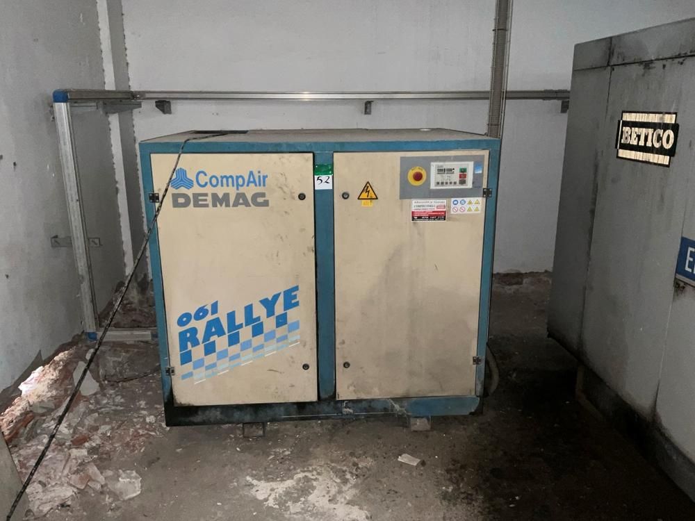 1998 CompAir Demag RA-061/9 air compressor