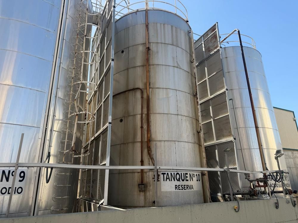 2017 isolated storage tank (100 m³) 100,000 litres