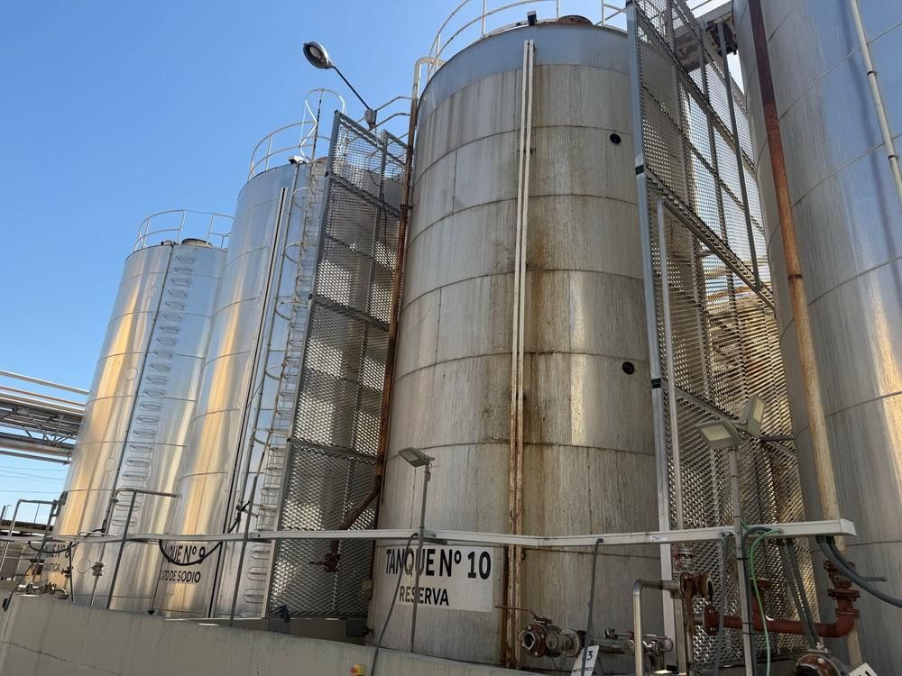 2017 isolated storage tank (100 m³) 100,000 litres