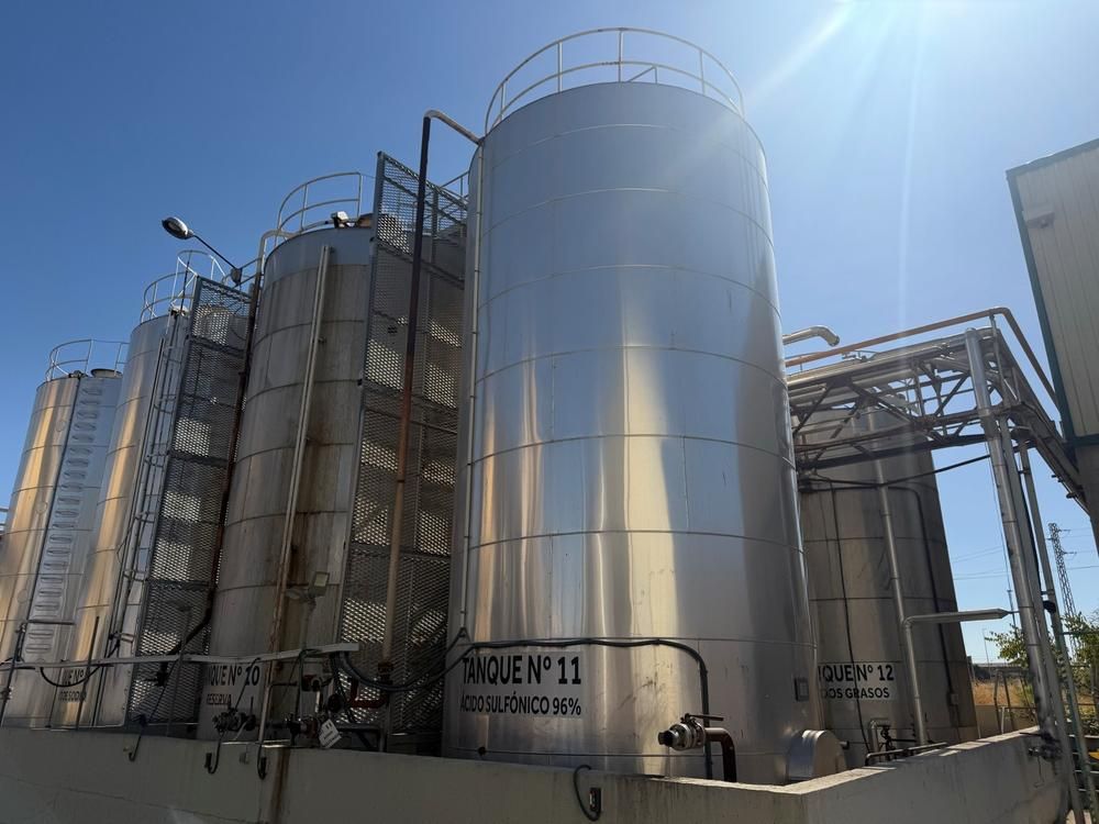 2017 isolated storage tank (100 m³)