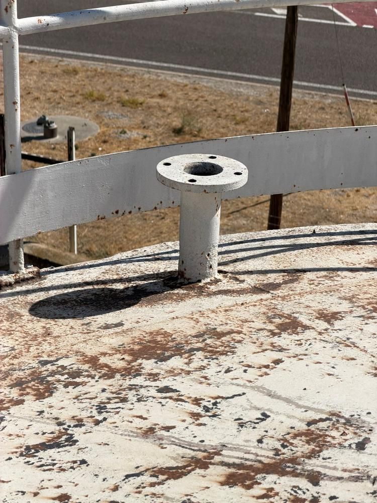 Isolated storage tank (100 m³)