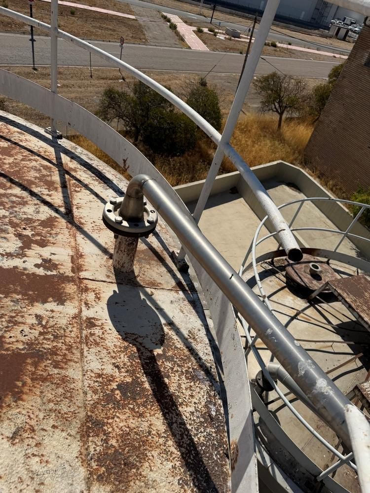 Isolated storage tank (100 m³)