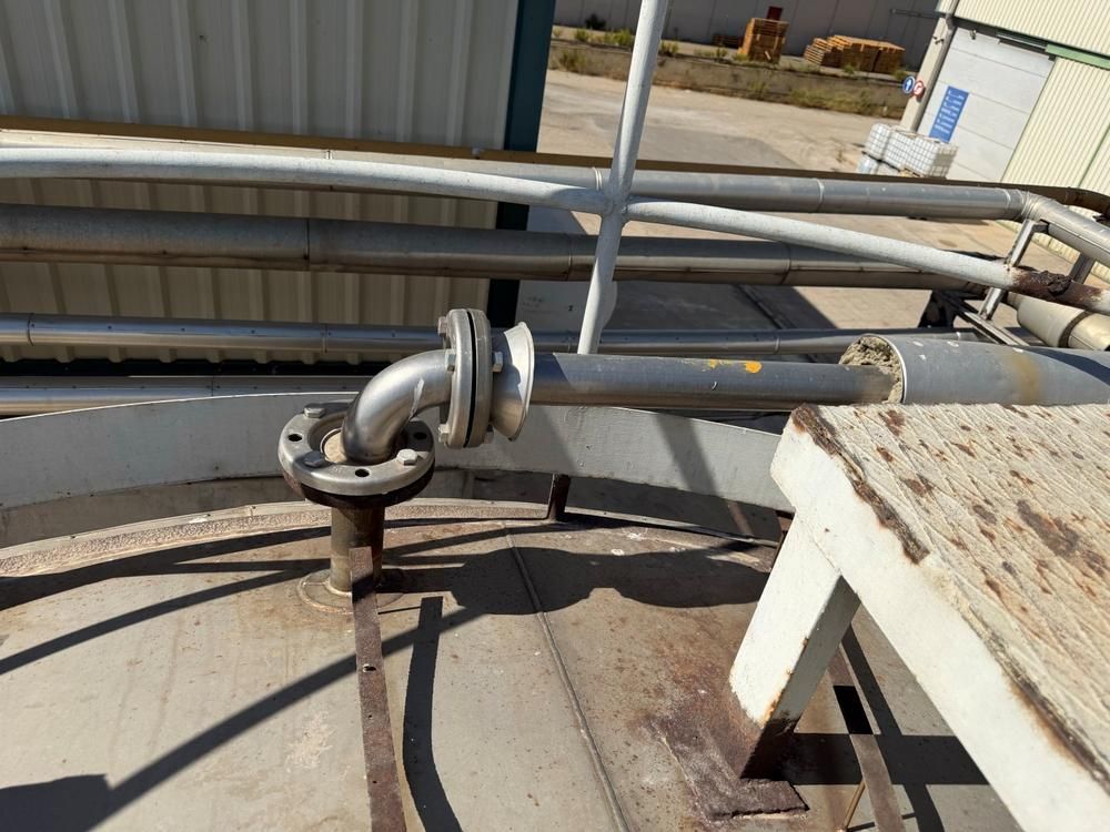 Isolated storage tank (60 m³)