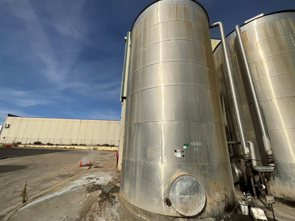 Isolated storage tank