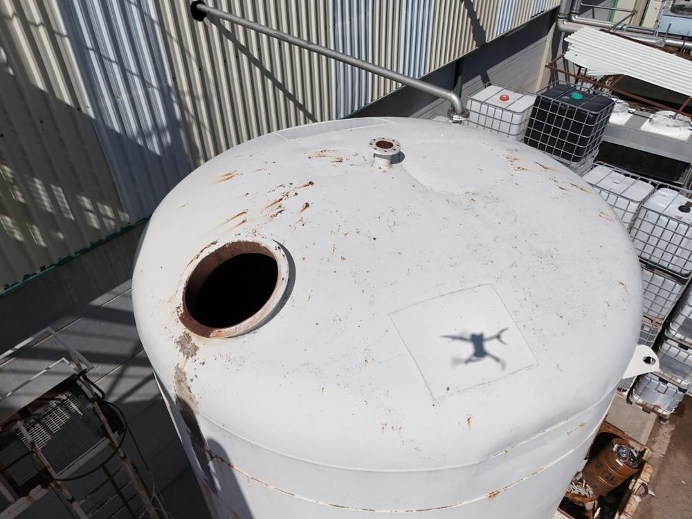 Storage tank