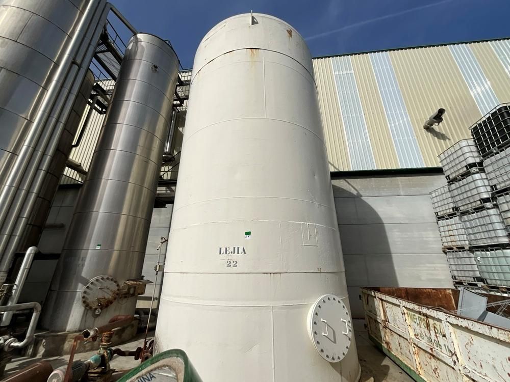 Storage tank