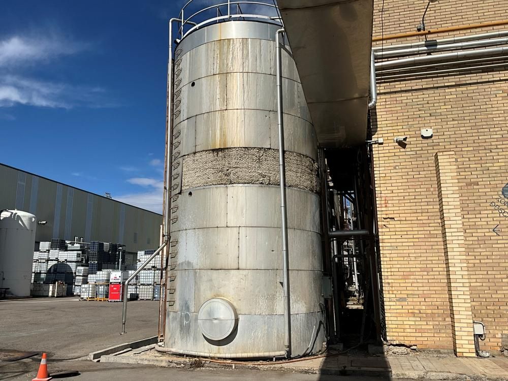 Isolated storage tank (100 m³)