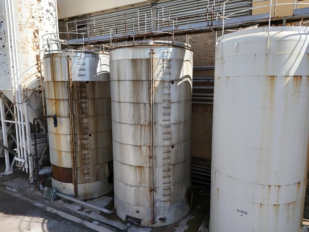 Isolated storage tank (100 m³)
