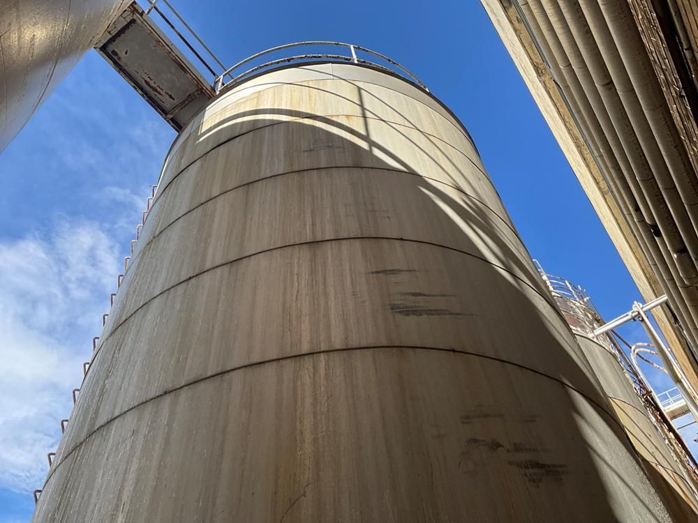 Isolated storage tank (100 m³)
