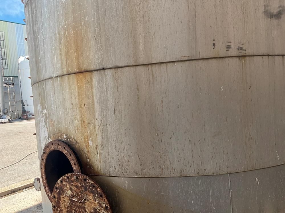 Isolated storage tank (100 m³)