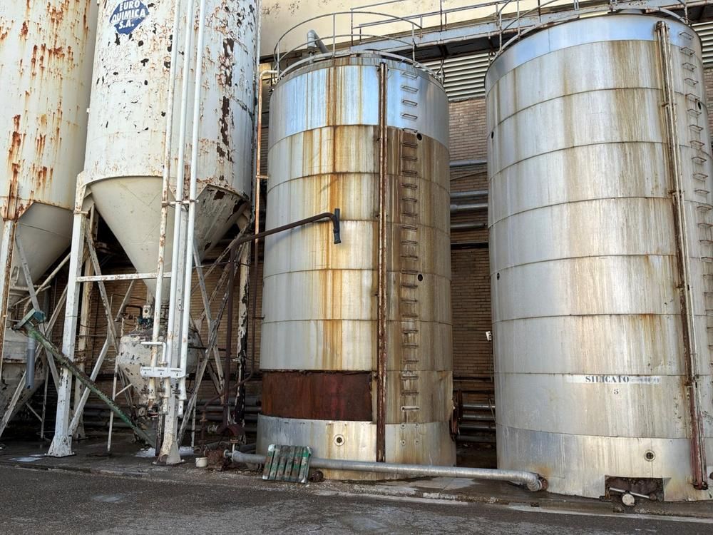 Isolated storage tank (100 m³)
