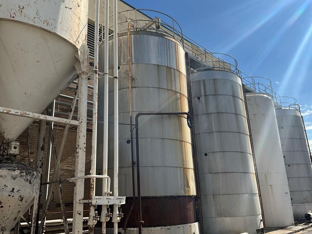 Isolated storage tank (100 m³)