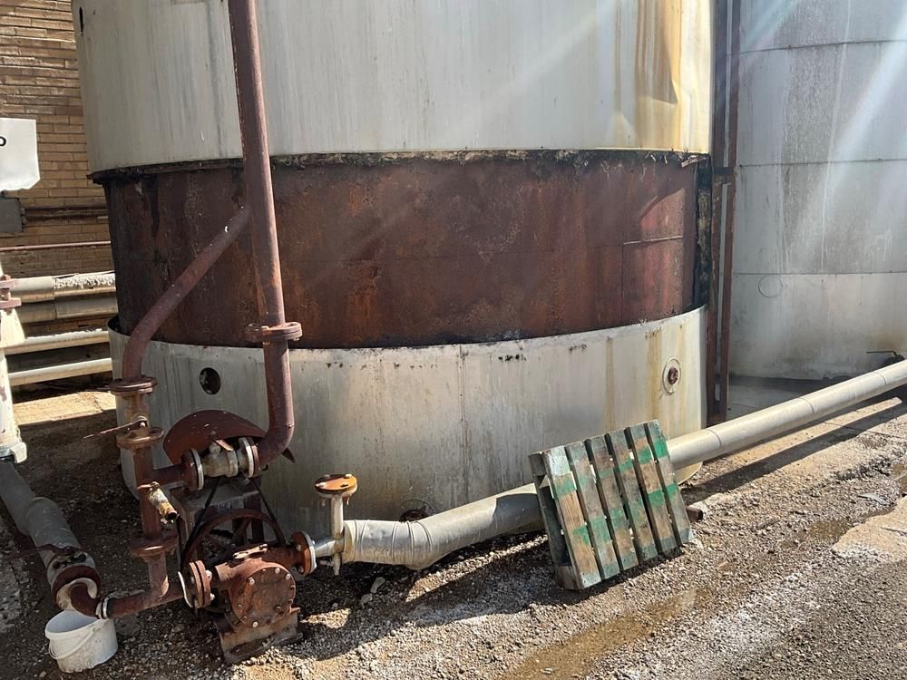 Isolated storage tank (100 m³)