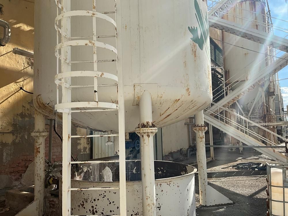 Storage tank