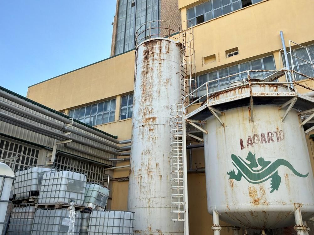 Storage tank