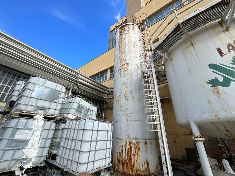 Storage tank