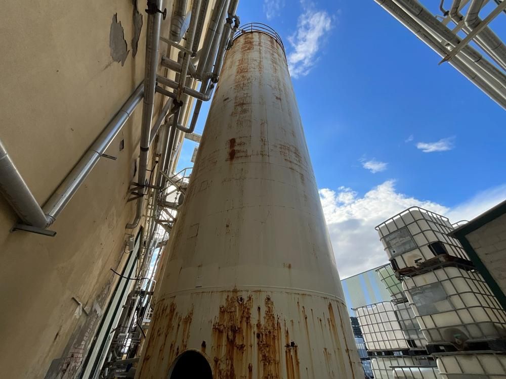 Storage tank