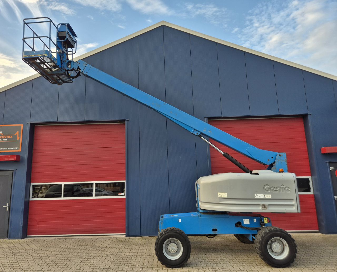 GENIE S40 TELESCOOP HOOGWERKER 4X4 2900 UUR BOUWJAAR 2016